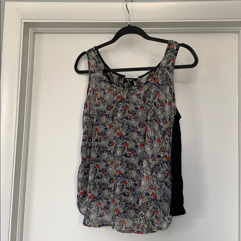 Floral tank top with lace detailing